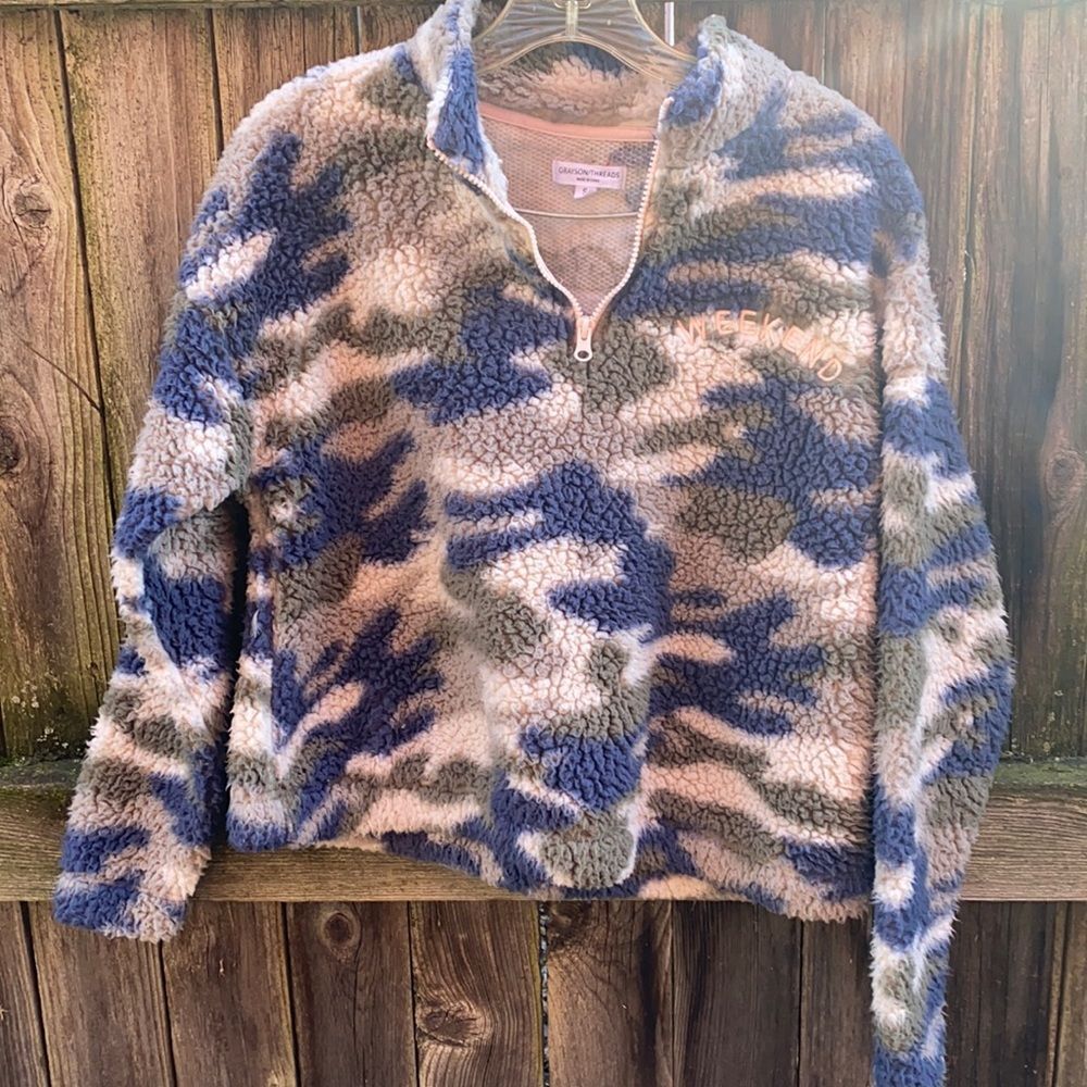Grayson Threads fleece sweatshirt sz. S